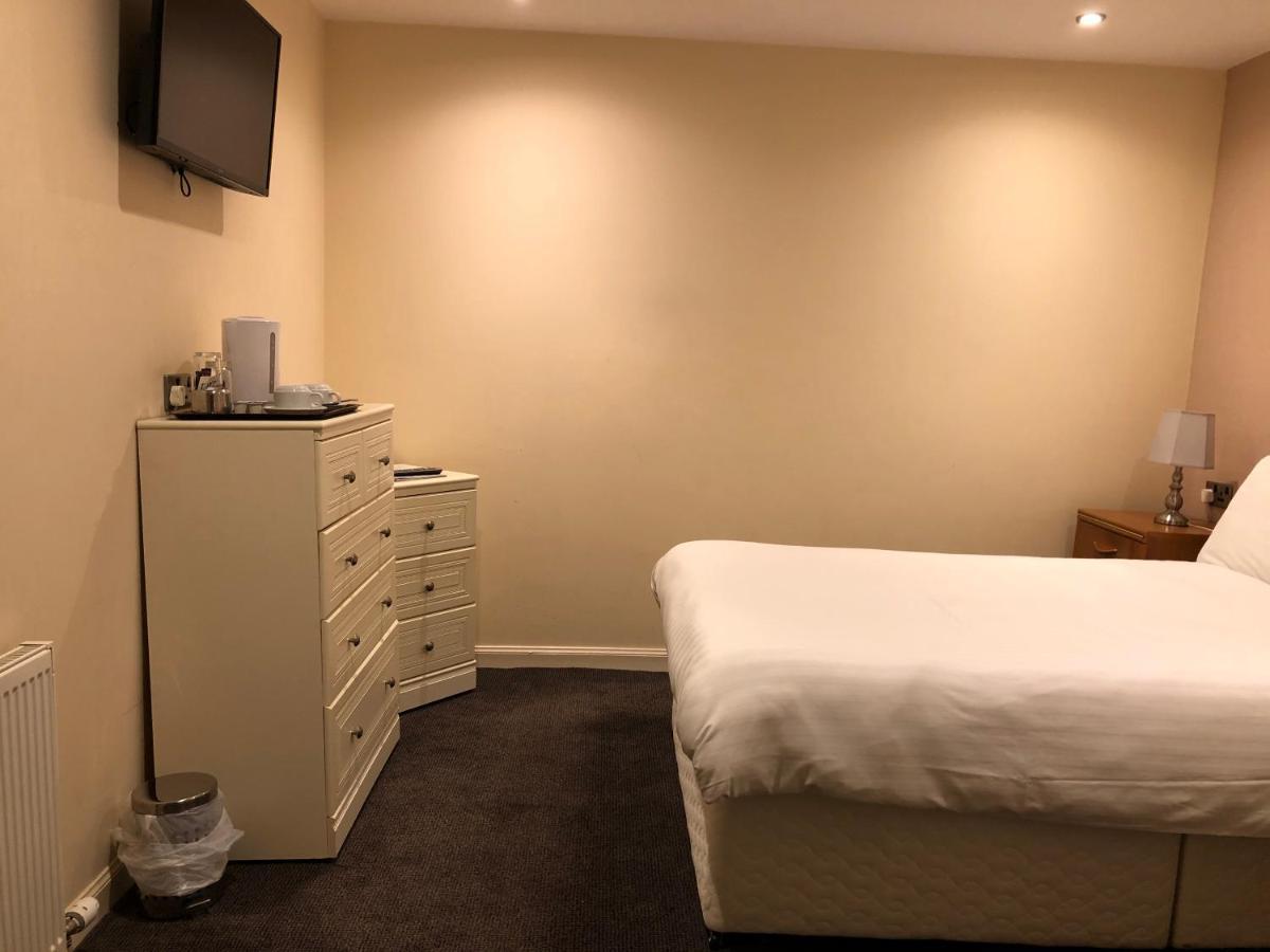 Oyo Douglas Hotel Kilmarnock Eksteriør billede