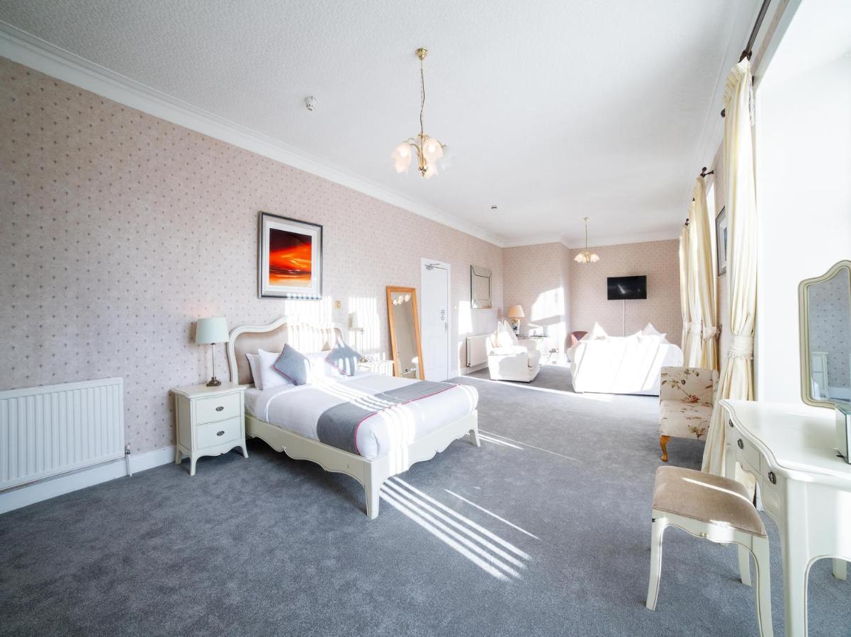 Oyo Douglas Hotel Kilmarnock Eksteriør billede